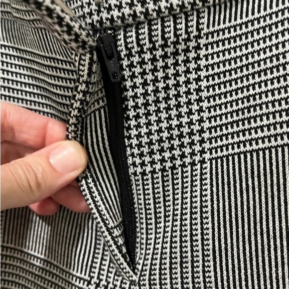 Calvin Klein Size 10 Houndstooth Pants Black and‎ White - Picture 9 of 9